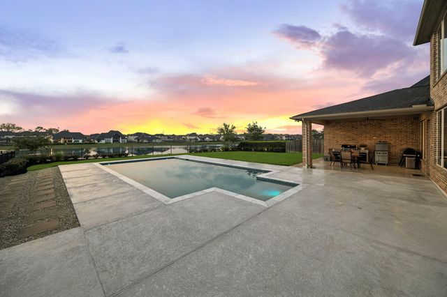 10607 Crystal Spring Drive, Missouri City, TX 77459