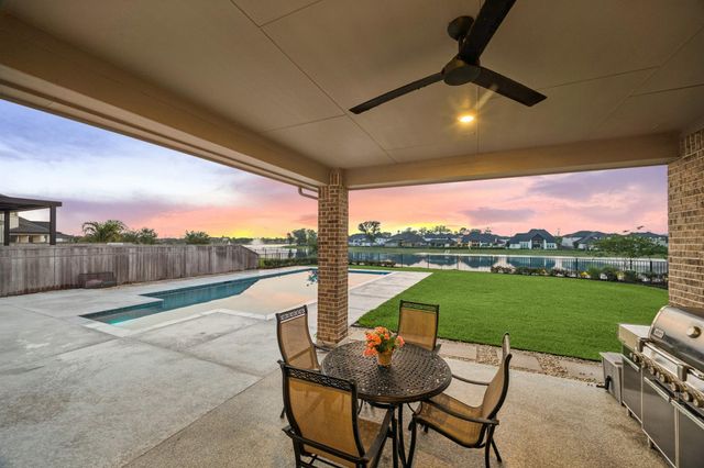 10607 Crystal Spring Drive, Missouri City, TX 77459