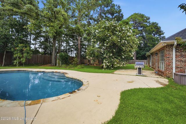 4009 Belle Terre Court, Ocean Springs, MS 39564