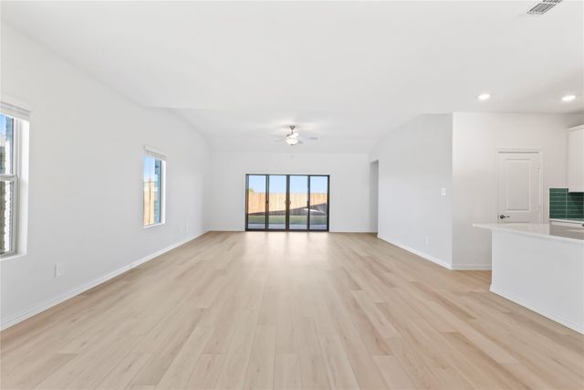 1363 LOS OLMOS Lane, Crandall, TX 75114