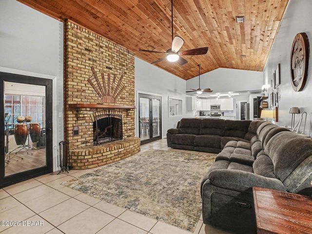 112 W Greentree Lane, Lake Mary, FL 32746