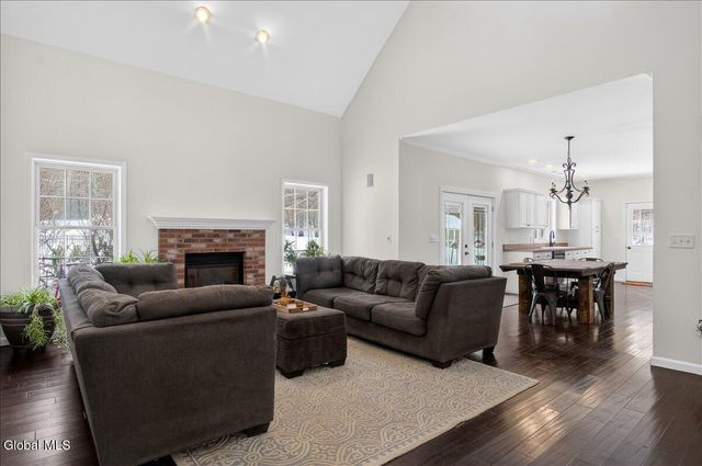 11 Grants Way, Moreau, NY 12831