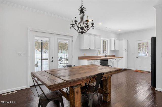 11 Grants Way, Moreau, NY 12831