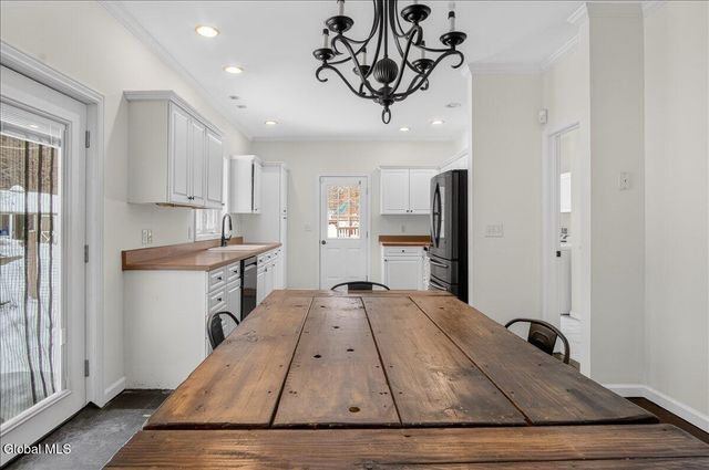 11 Grants Way, Moreau, NY 12831