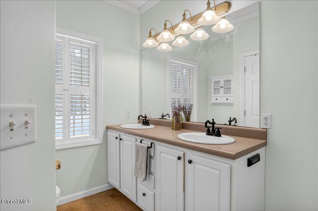 11 Grants Way, Moreau, NY 12831