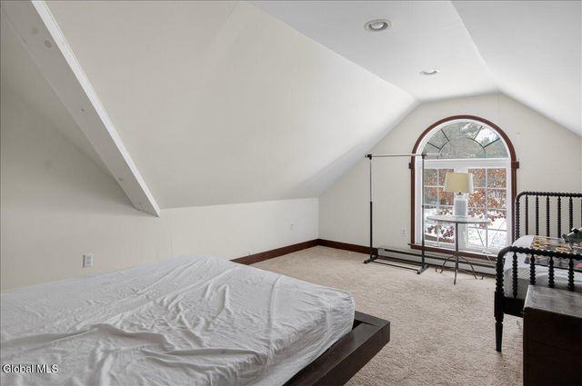 11 Grants Way, Moreau, NY 12831