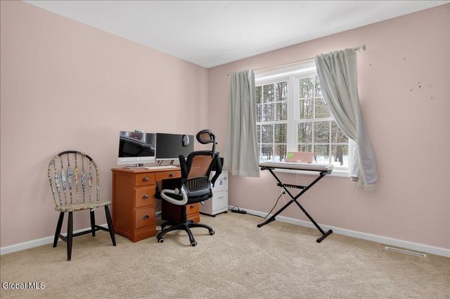 11 Grants Way, Moreau, NY 12831