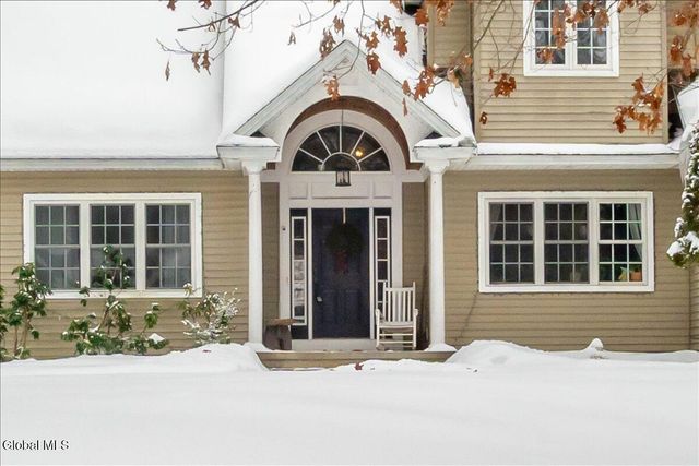 11 Grants Way, Moreau, NY 12831