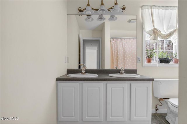 11 Grants Way, Moreau, NY 12831