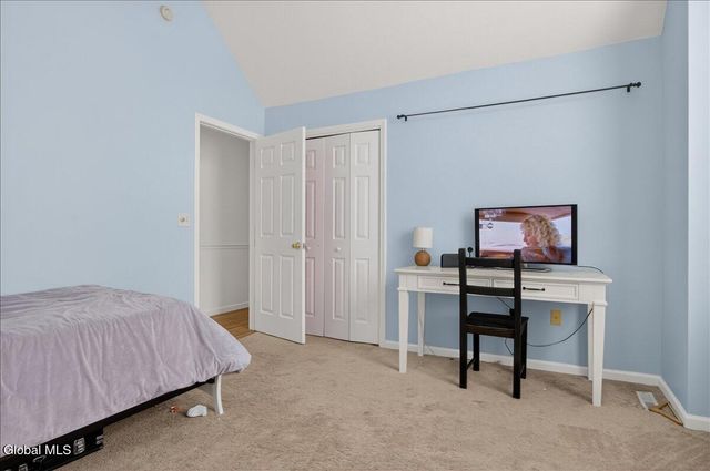 11 Grants Way, Moreau, NY 12831