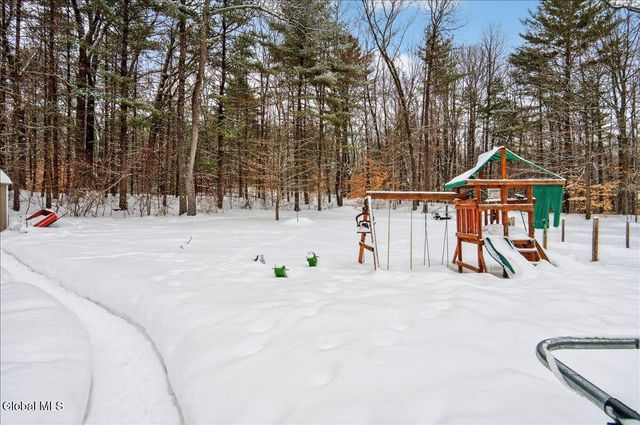 11 Grants Way, Moreau, NY 12831