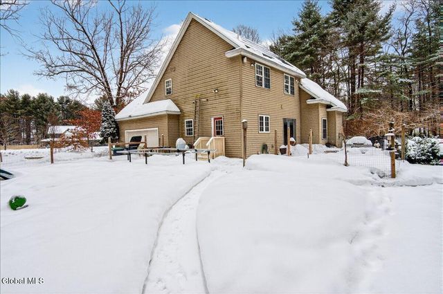 11 Grants Way, Moreau, NY 12831