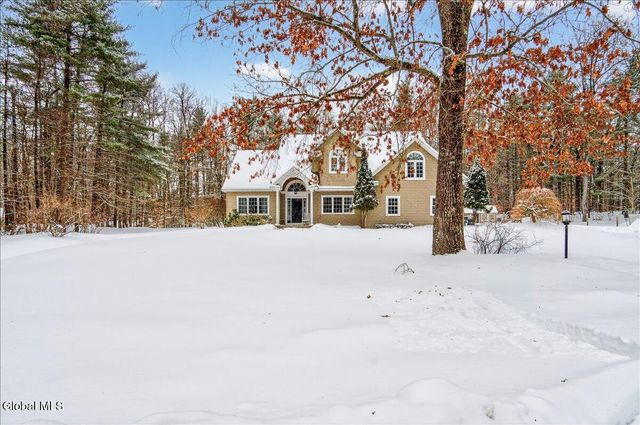 11 Grants Way, Moreau, NY 12831