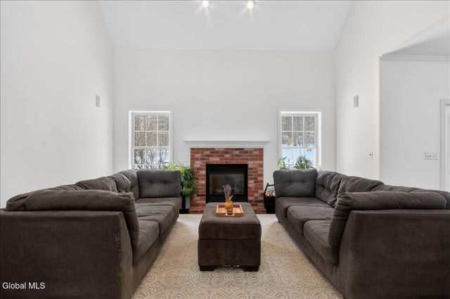 11 Grants Way, Moreau, NY 12831