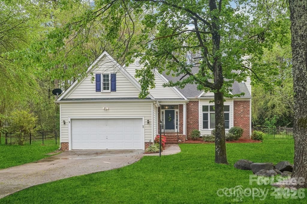 11333 Snapfinger Drive, Charlotte, NC 28277