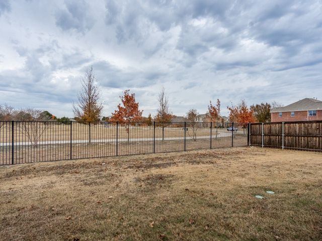 519 Gene Autry Lane, Murphy, TX 75094