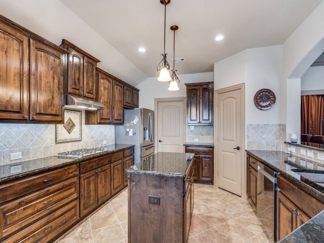 519 Gene Autry Lane, Murphy, TX 75094