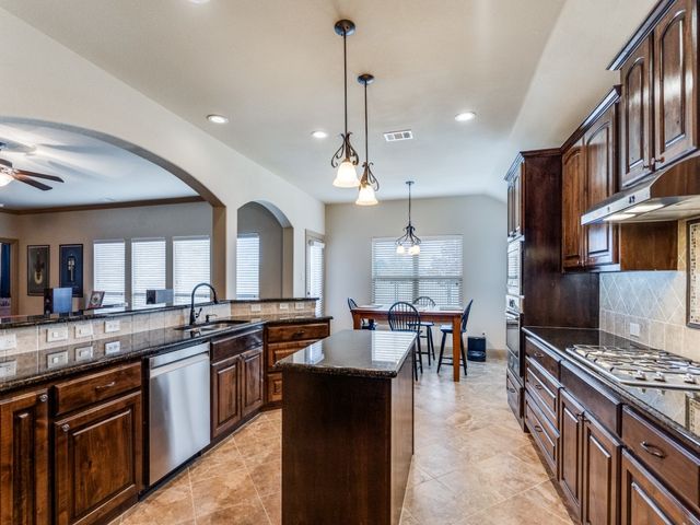 519 Gene Autry Lane, Murphy, TX 75094