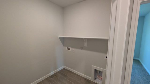 1021 TRACTION Trail, Cleburne, TX 76031