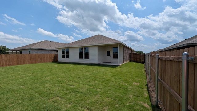 1021 TRACTION Trail, Cleburne, TX 76031