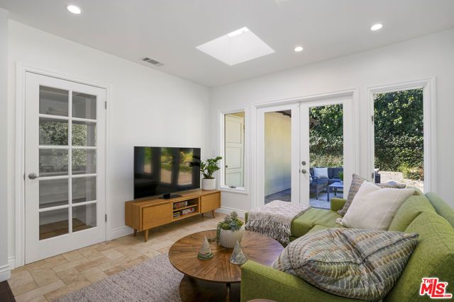 3452 Mandeville Canyon Road, Los Angeles, CA 90049