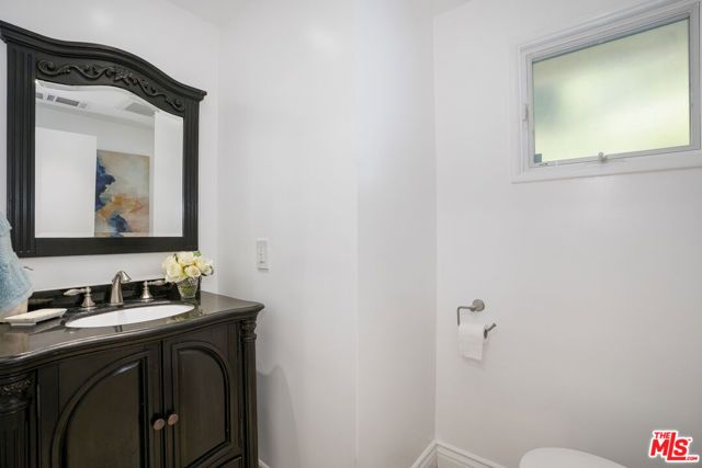 3452 Mandeville Canyon Road, Los Angeles, CA 90049