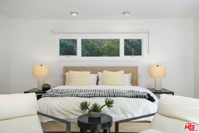 3452 Mandeville Canyon Road, Los Angeles, CA 90049