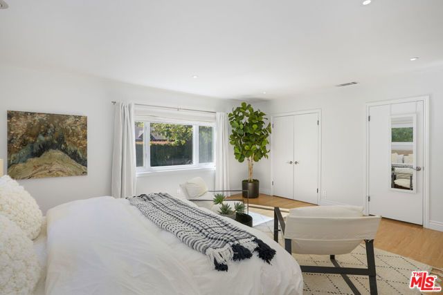 3452 Mandeville Canyon Road, Los Angeles, CA 90049
