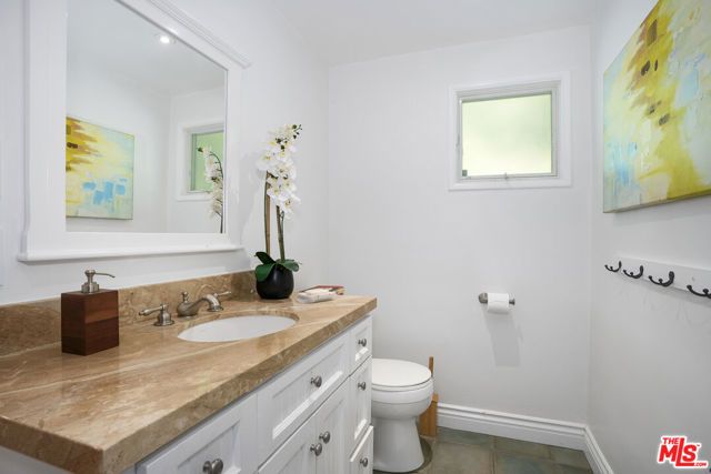 3452 Mandeville Canyon Road, Los Angeles, CA 90049