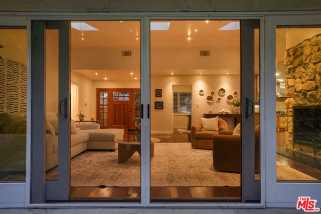 3452 Mandeville Canyon Road, Los Angeles, CA 90049
