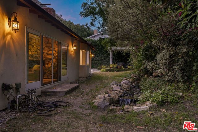 3452 Mandeville Canyon Road, Los Angeles, CA 90049