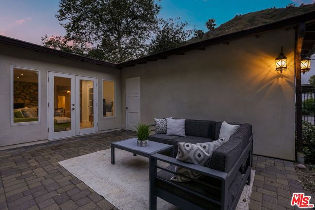 3452 Mandeville Canyon Road, Los Angeles, CA 90049