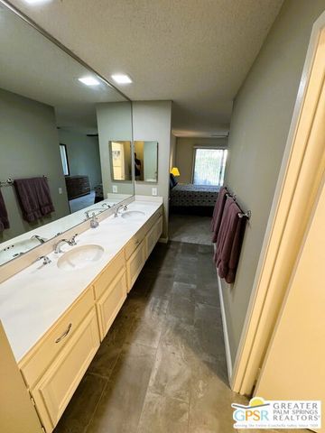 2615 N Whitewater Club Drive A, Palm Springs, CA 92262