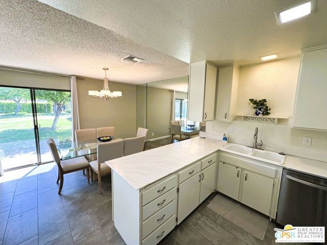 2615 N Whitewater Club Drive A, Palm Springs, CA 92262