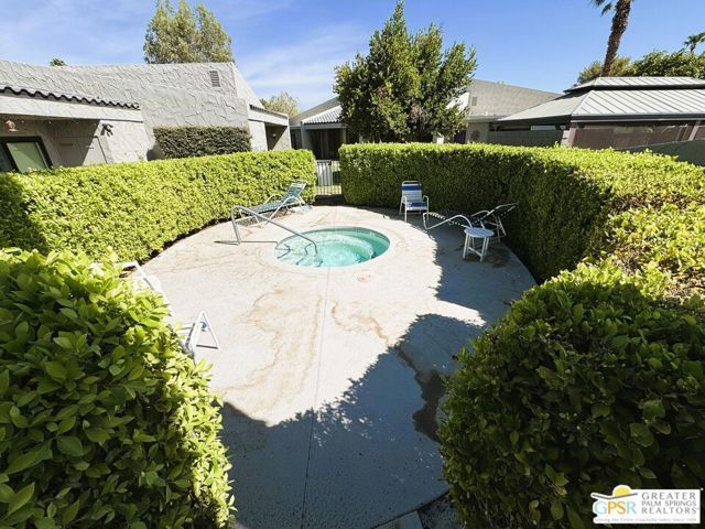 2615 N Whitewater Club Drive A, Palm Springs, CA 92262