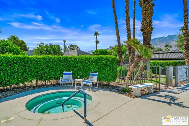 2615 N Whitewater Club Drive A, Palm Springs, CA 92262