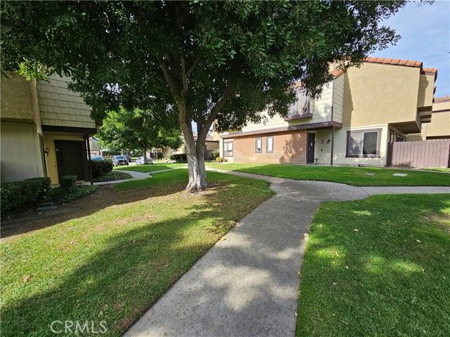 9431 Shadowood Drive E, Montclair, CA 91763