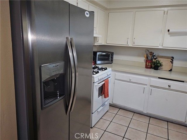 9431 Shadowood Drive E, Montclair, CA 91763