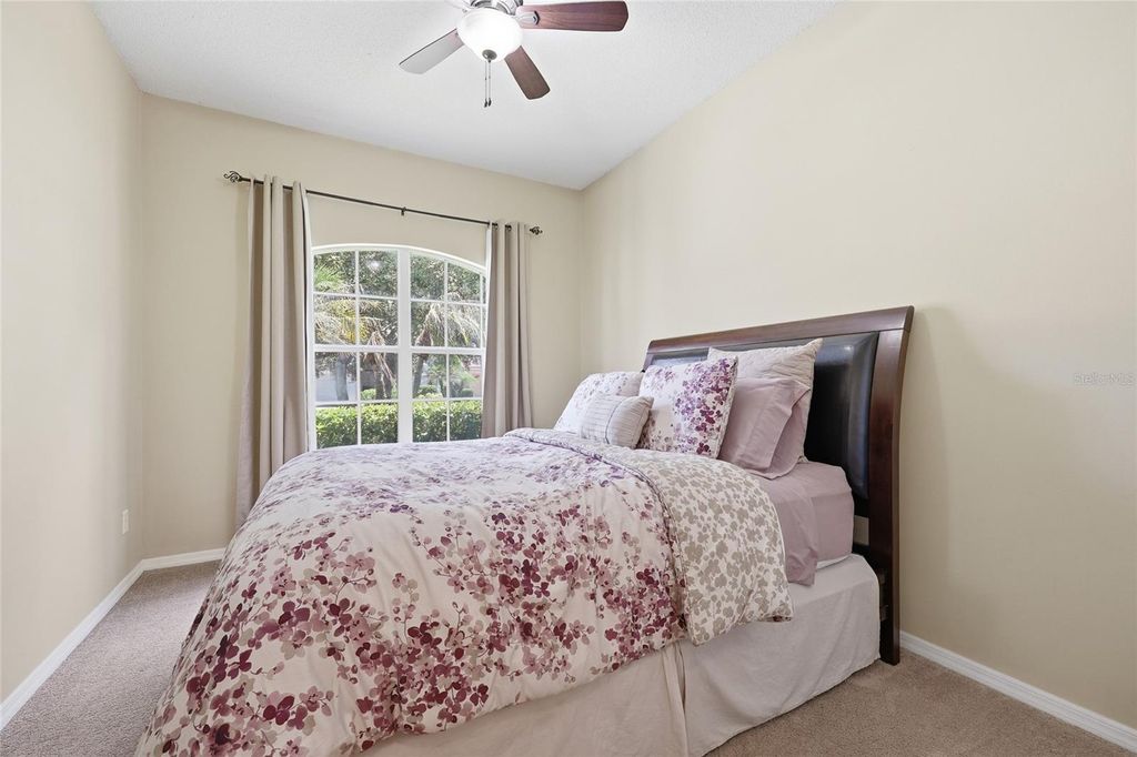 Image 11 of property listing at 5007 BELLTHORN DRIVE, Orlando, FL 32837