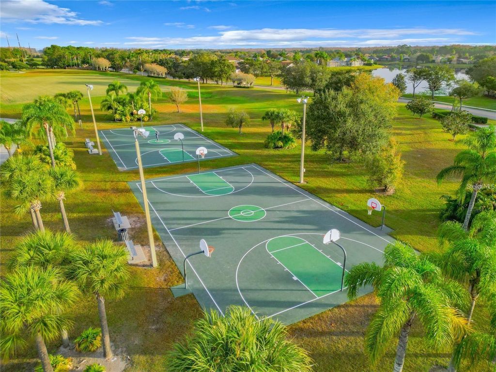 Image 33 of property listing at 5007 BELLTHORN DRIVE, Orlando, FL 32837