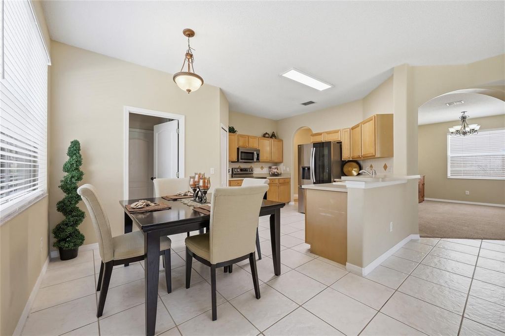Image 6 of property listing at 5007 BELLTHORN DRIVE, Orlando, FL 32837