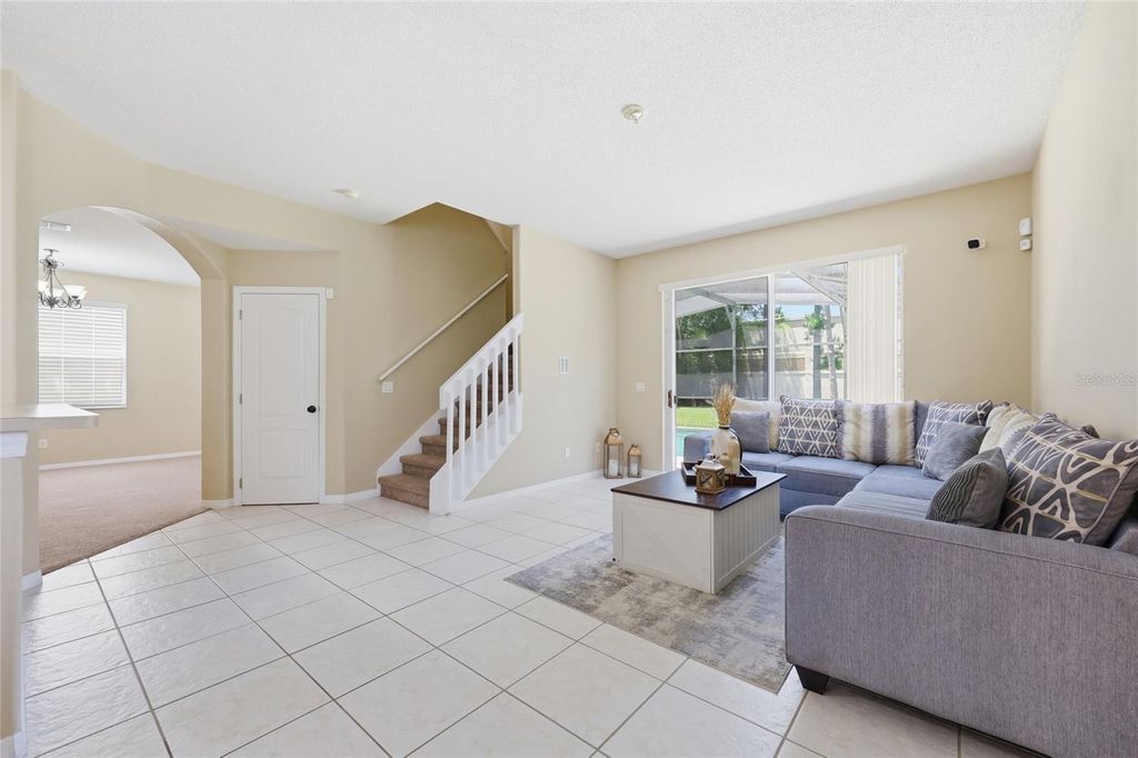 Image 8 of property listing at 5007 BELLTHORN DRIVE, Orlando, FL 32837
