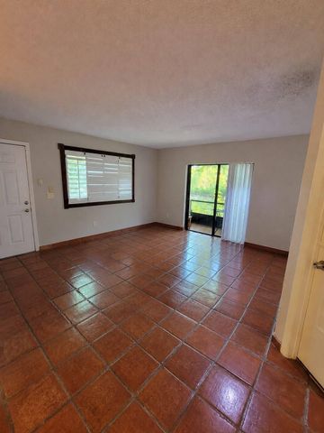 632 Trace Circle 102, Deerfield Beach, FL 33441