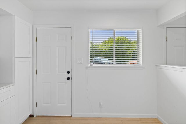 806 E 13th ST 104, Georgetown, TX 78626