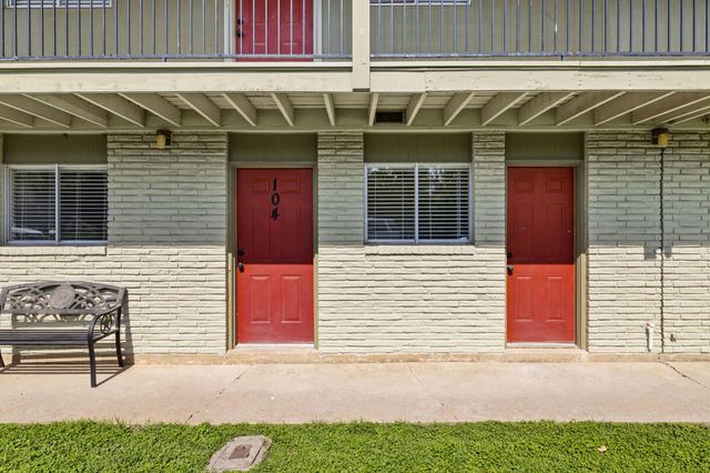 806 E 13th ST 104, Georgetown, TX 78626