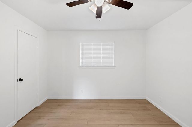 806 E 13th ST 104, Georgetown, TX 78626