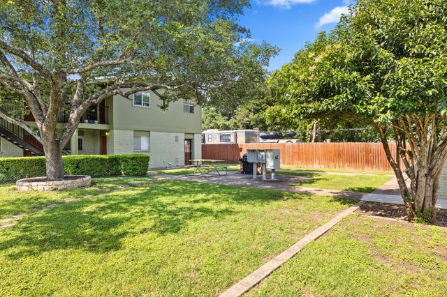 806 E 13th ST 104, Georgetown, TX 78626
