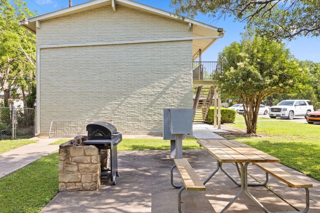 806 E 13th ST 104, Georgetown, TX 78626