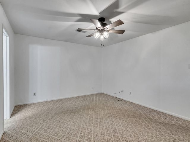 418 Oakhill Drive, Conroe, TX 77304