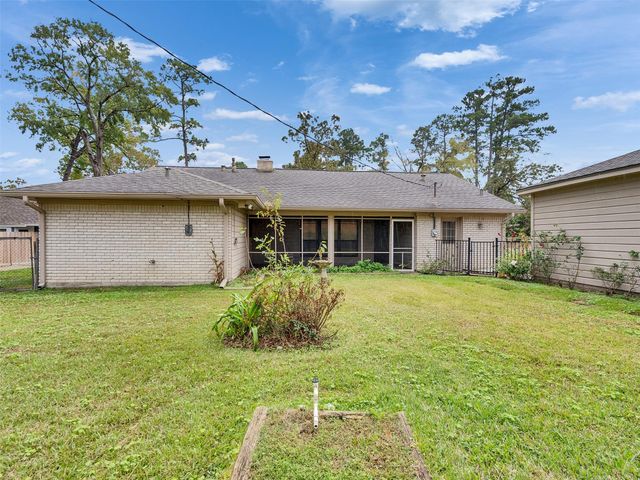 418 Oakhill Drive, Conroe, TX 77304